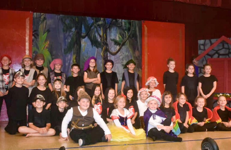 Theatrical performance Snow White Theatrical performance Snow White